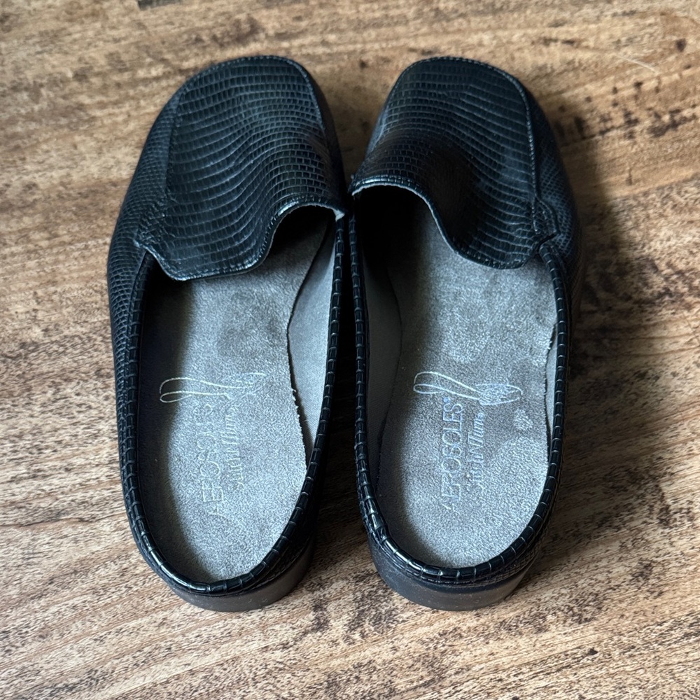 AEROSOLES Black Crocodile Pattern Women’s  Loafers - Picture 3 of 5